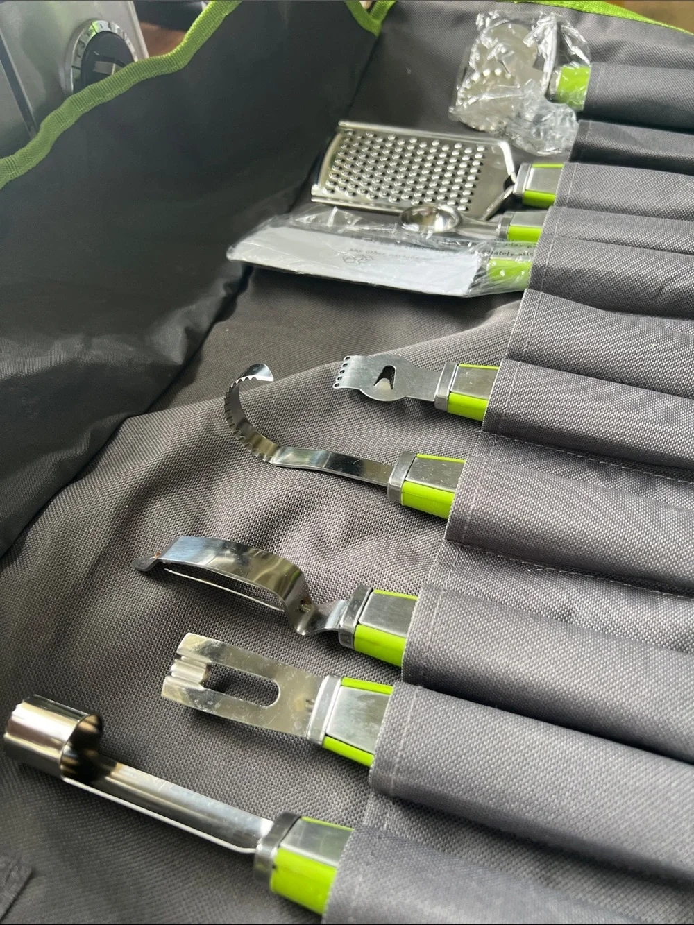 Green Accent Stainless Steel Kitchen Tool Set - 10 Pieces